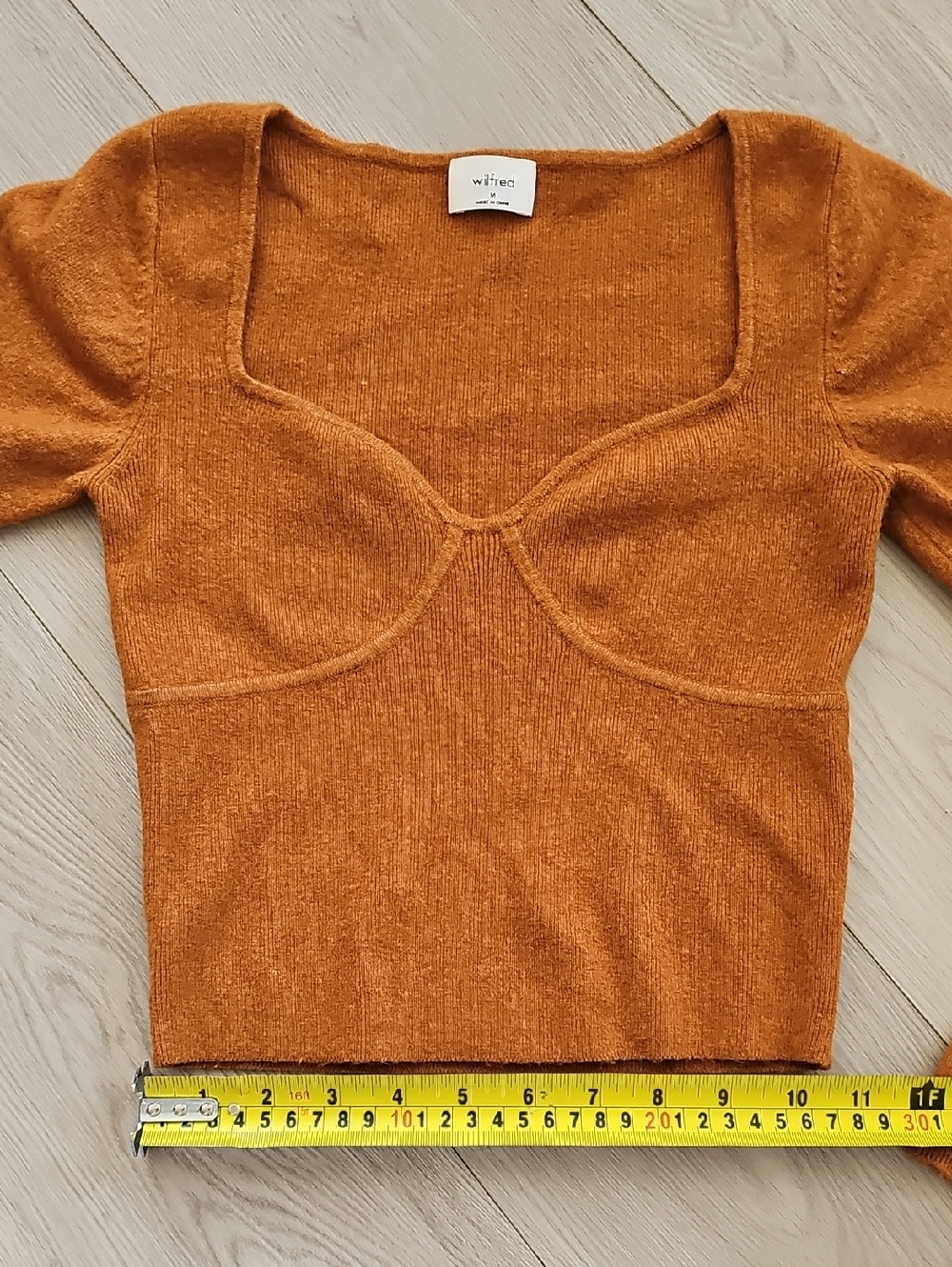 Wilfred Greer‎ Fitted Sweetheart Bustier Sweater, Size Medium - Picture 15 of 16